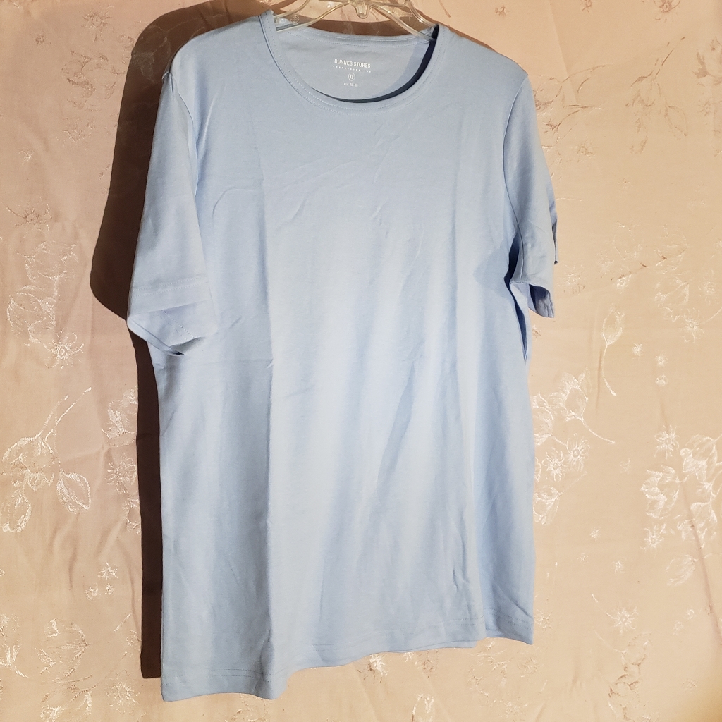 Basic Tee Nwot